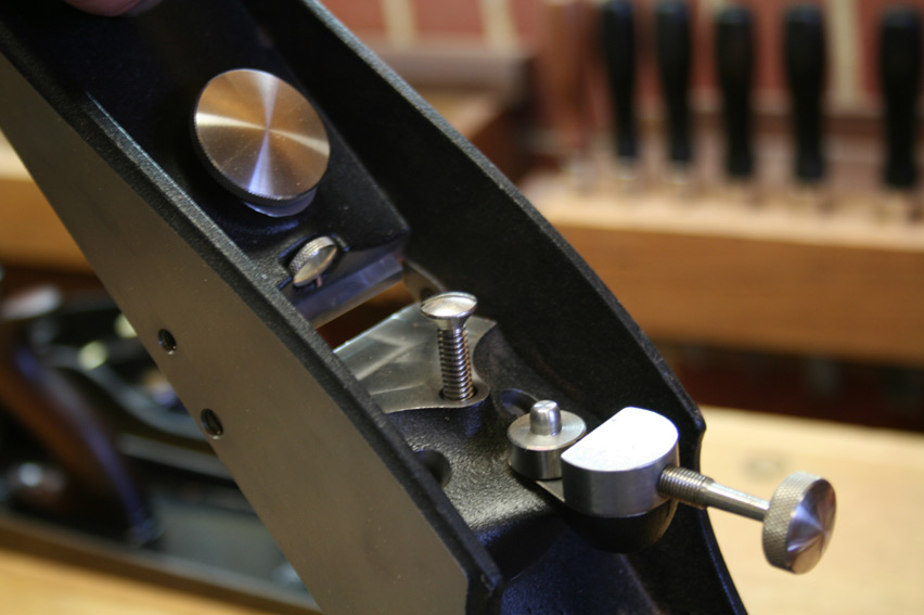 LV Custom plane, blade/chip breaker screws.